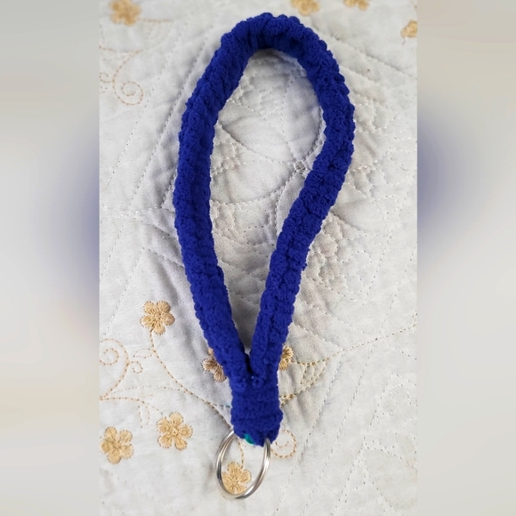 Homemade macrame blue fuzzy keychain wristlet - Picture 1 of 3
